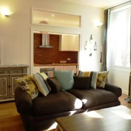 Apartman Luxury Three Bed In Just A Couple Of Minutes Walk To The Palais And Beaches 669